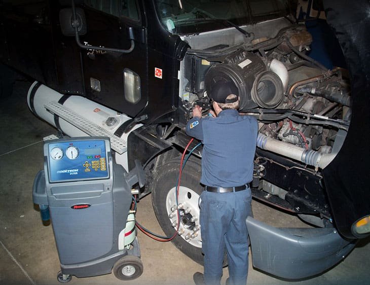 How to Troubleshoot Truck A/C Problems on the Road in Lanham